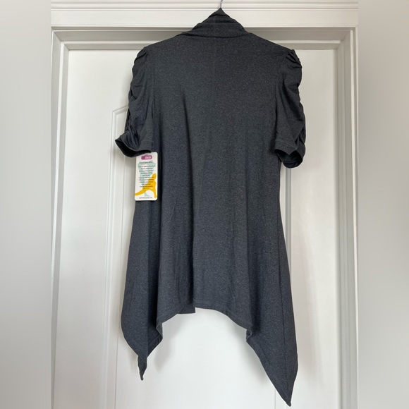 ONE TOOTH Dry-Fit Cardigan - Picture 3 of 5